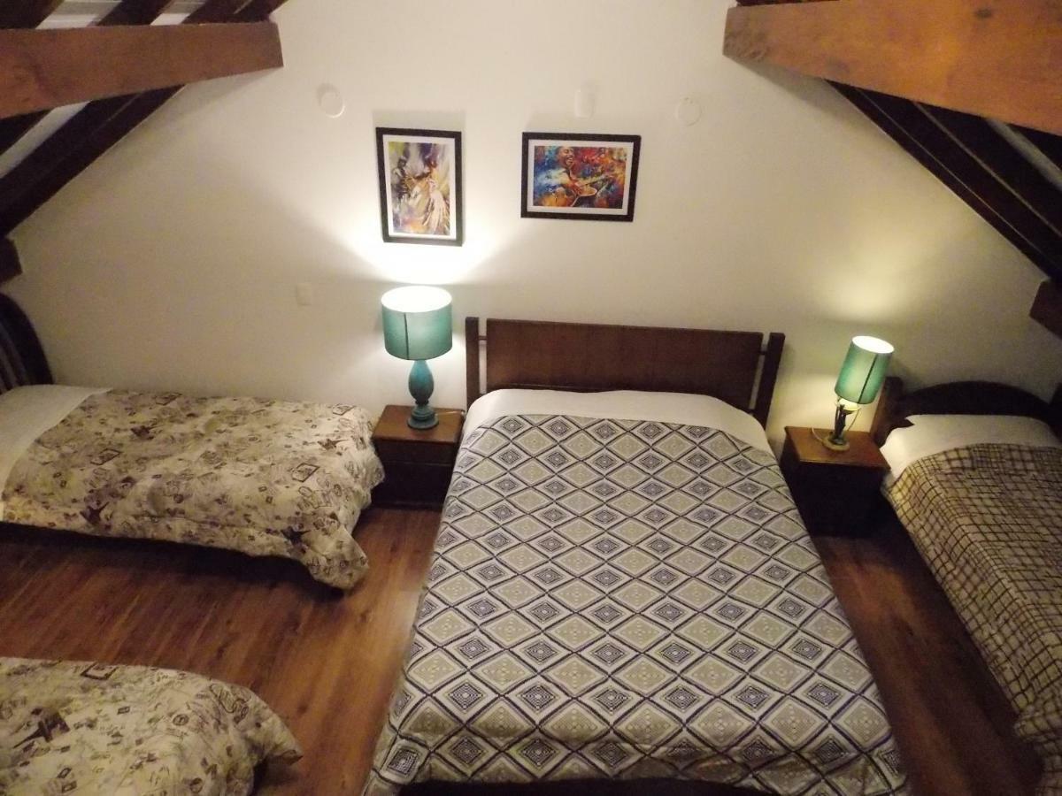 Triplex 3 Suites Em 卡内拉 外观 照片