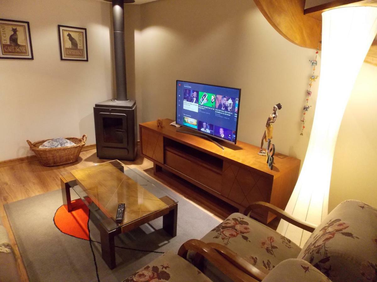 Triplex 3 Suites Em 卡内拉 外观 照片